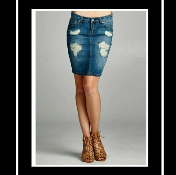 ❤ distressed denim skirt ❤ NO OFFERS - Picture 1 of 3